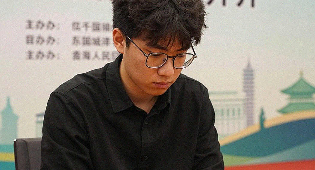 ChessBase Magazine #225: Khi tên huyền thoại thành móc câu, còn dữ liệu vẫn im lặng