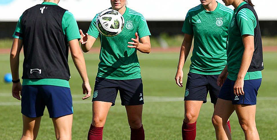 Bản ghi chép phòng thay đồ: Điều gì thực sự chặn bước bóng đá Việt Nam 2026?