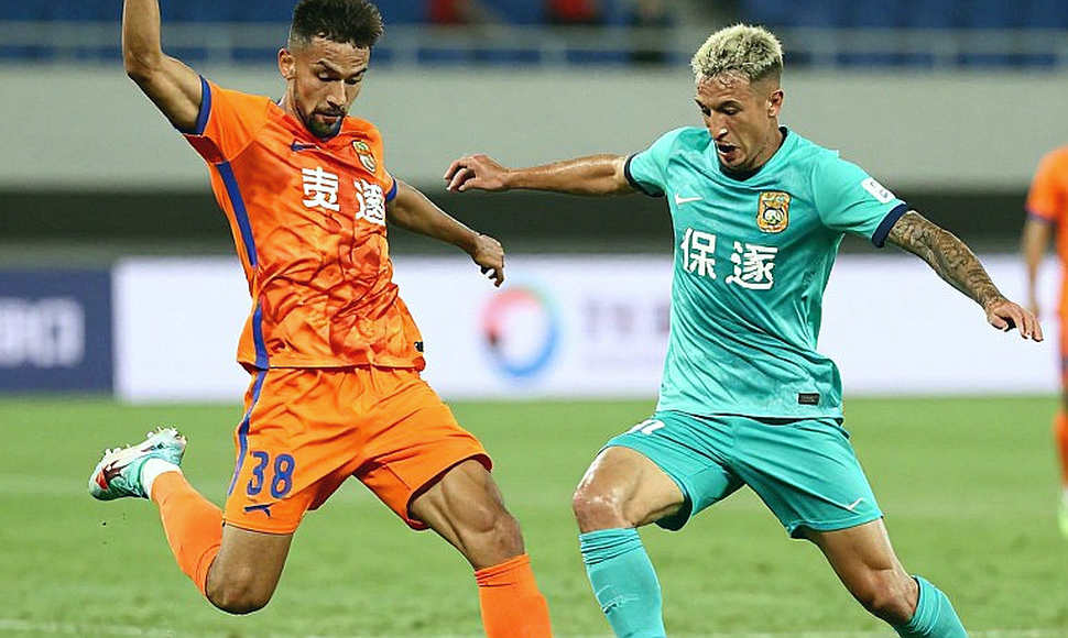 Năm lỗi hansoku, cú sốc ở Toyohashi và tấm vàng chấm dứt cơn khát tám năm của Jordan