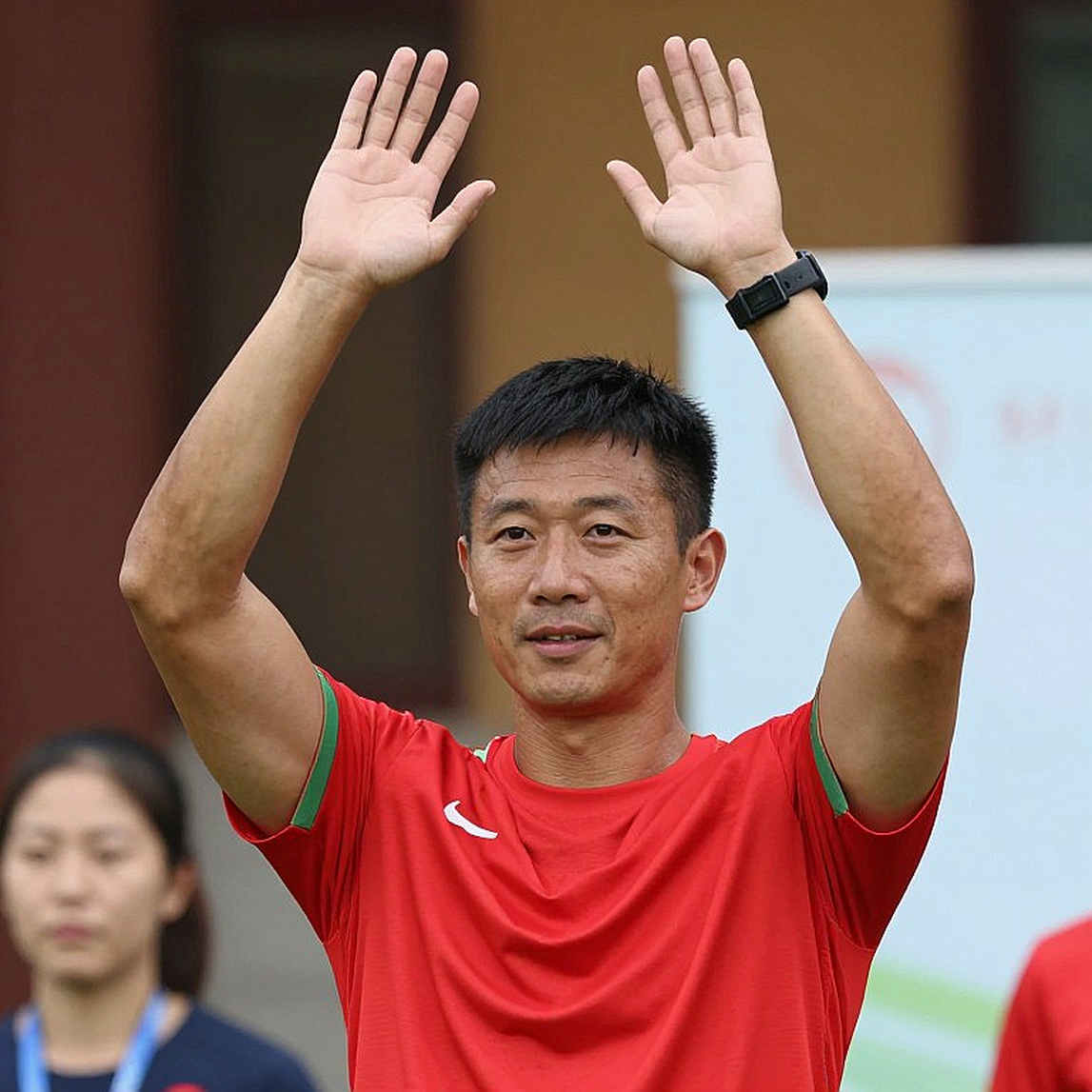 Sau chức vô địch ASEAN Cup: người ở lại và khoảng trống chưa ai đặt tên