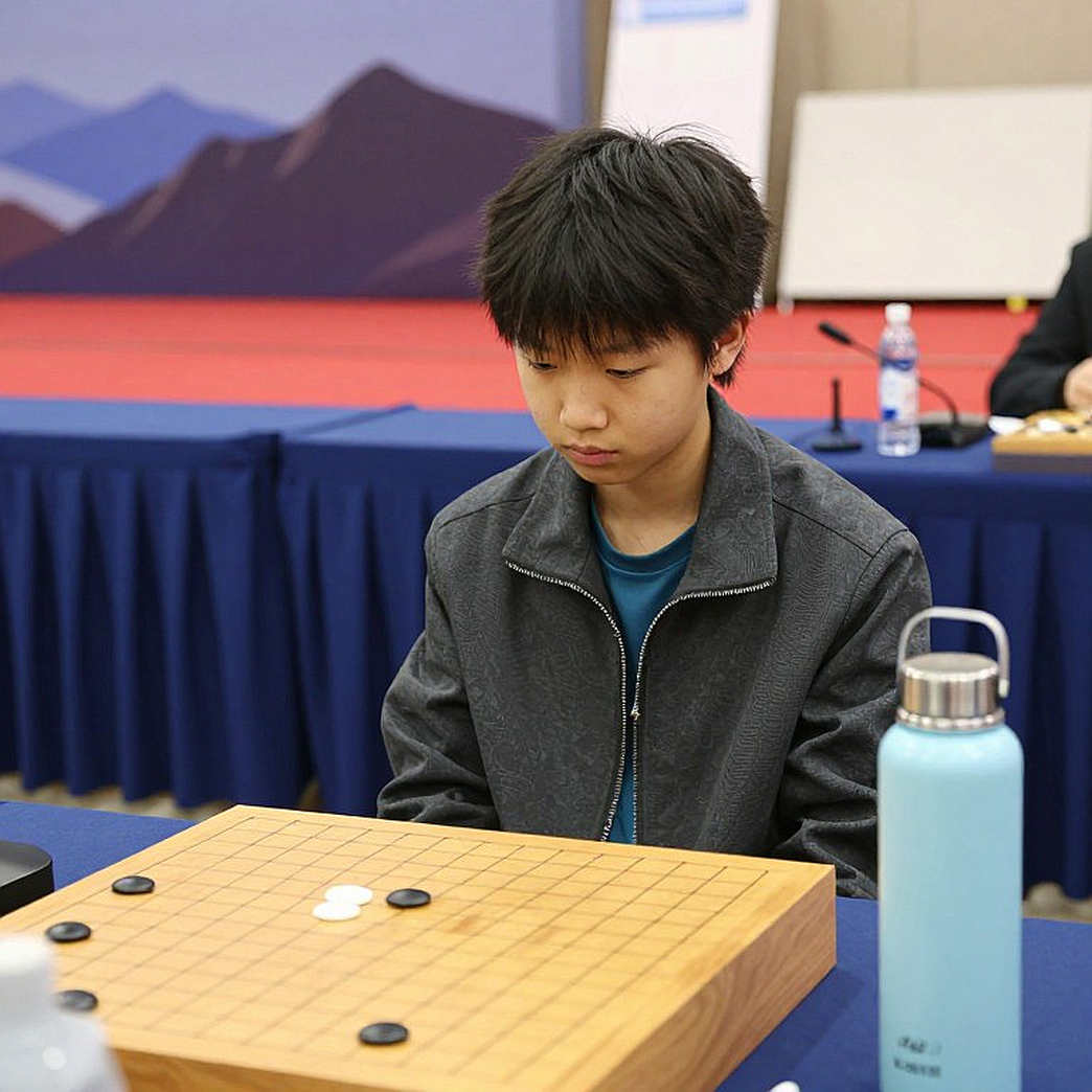 ChessBase Magazine #225: 27 ván cờ ngắn, 10 bài khai cuộc và phép thử của thị trường nội dung cờ vua