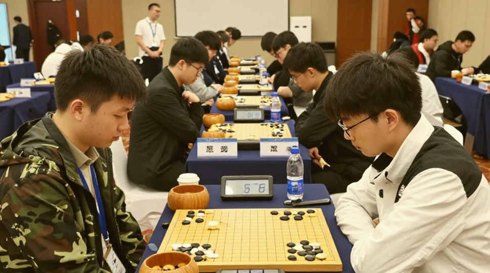 Anish Giri, Aravindh Chithambaram cùng loạt phân tích đỉnh cao từ Chess Festival Prague 2026 trong ChessBase Magazine #225