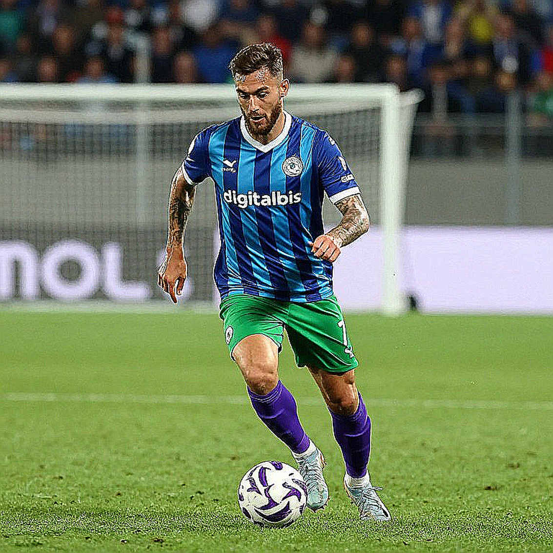 Pressing tầm cao ở V.League 1: Khi chiến thuật phải cúi đầu trước khí hậu nhiệt đới